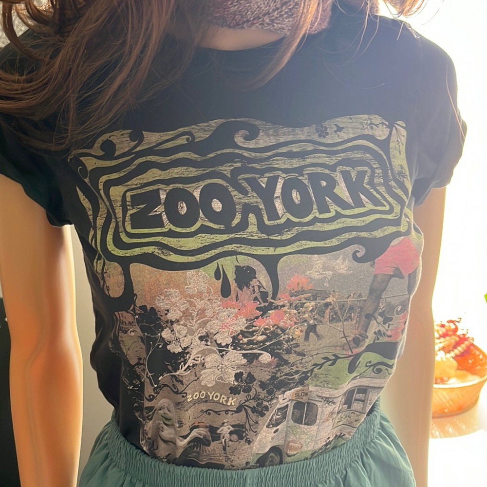 Zoo York medium black 100% cotton T-shirt! So very cool.